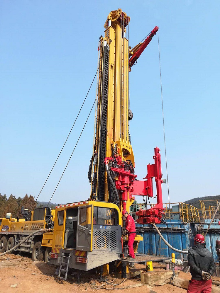 XCMG official 500m deep water well drilling rig XSC5/260 China truck mounted drilling